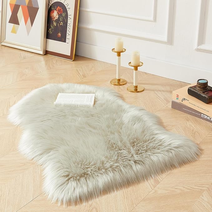 AMTOVO Faux Fur Rug, Light Grey Small Area Rug, Fluffy Sheepskin Rug, Fuzzy Ultra Soft 2 x 3 ft Shag Rugs for Bedroom Sofa Throw Cushion Room Decor, Sheepskin